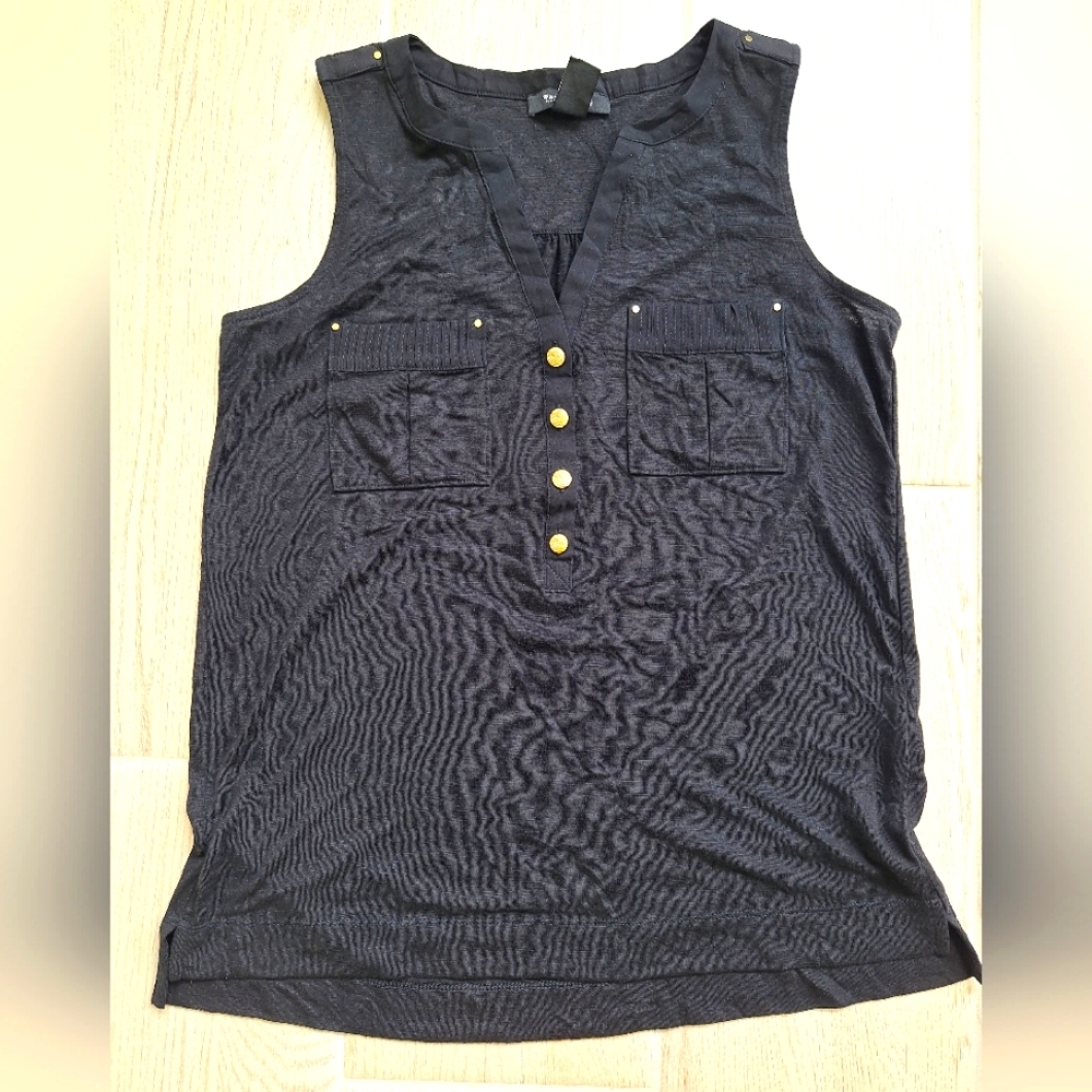 White House Black Market Black sleeveless V-neck button front shirt - size small - Picture 2 of 9